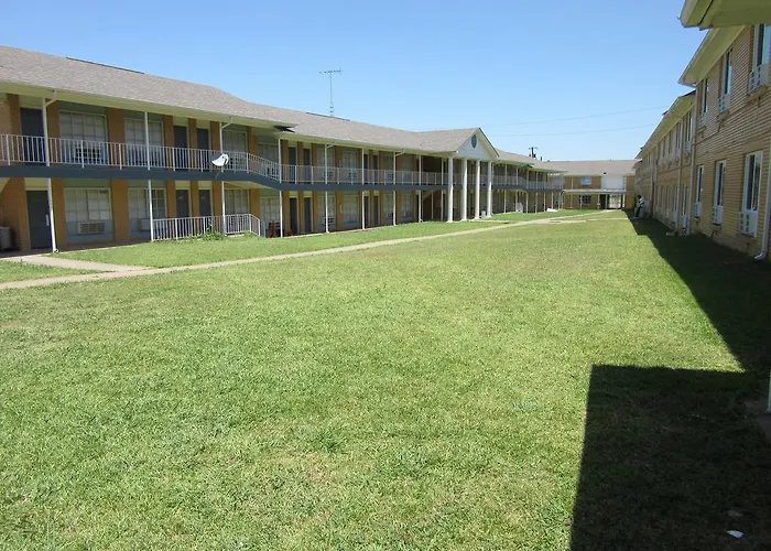 Bella Vista Inn And Suites
